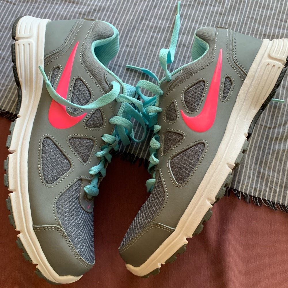 Nike Women's Gray Sneakers with Pink Swoosh and Teal Laces